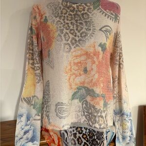 Sioni Tunic Top long sleeve floral and Animal Print Sweater size medium